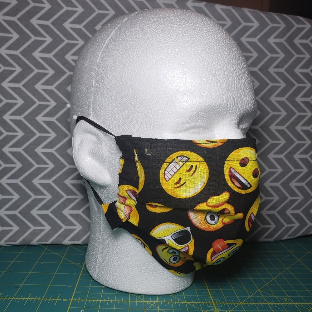 💥SOLD💥Emoji face mask with filter pocket